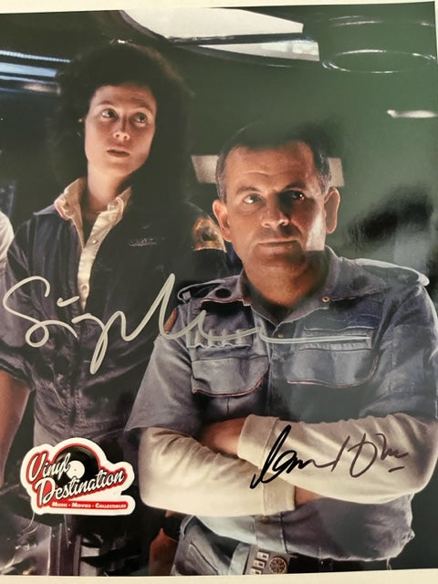 ALIEN - Sigourney Weaver & Ian Holm Hand Signed 8 x 10 Photo