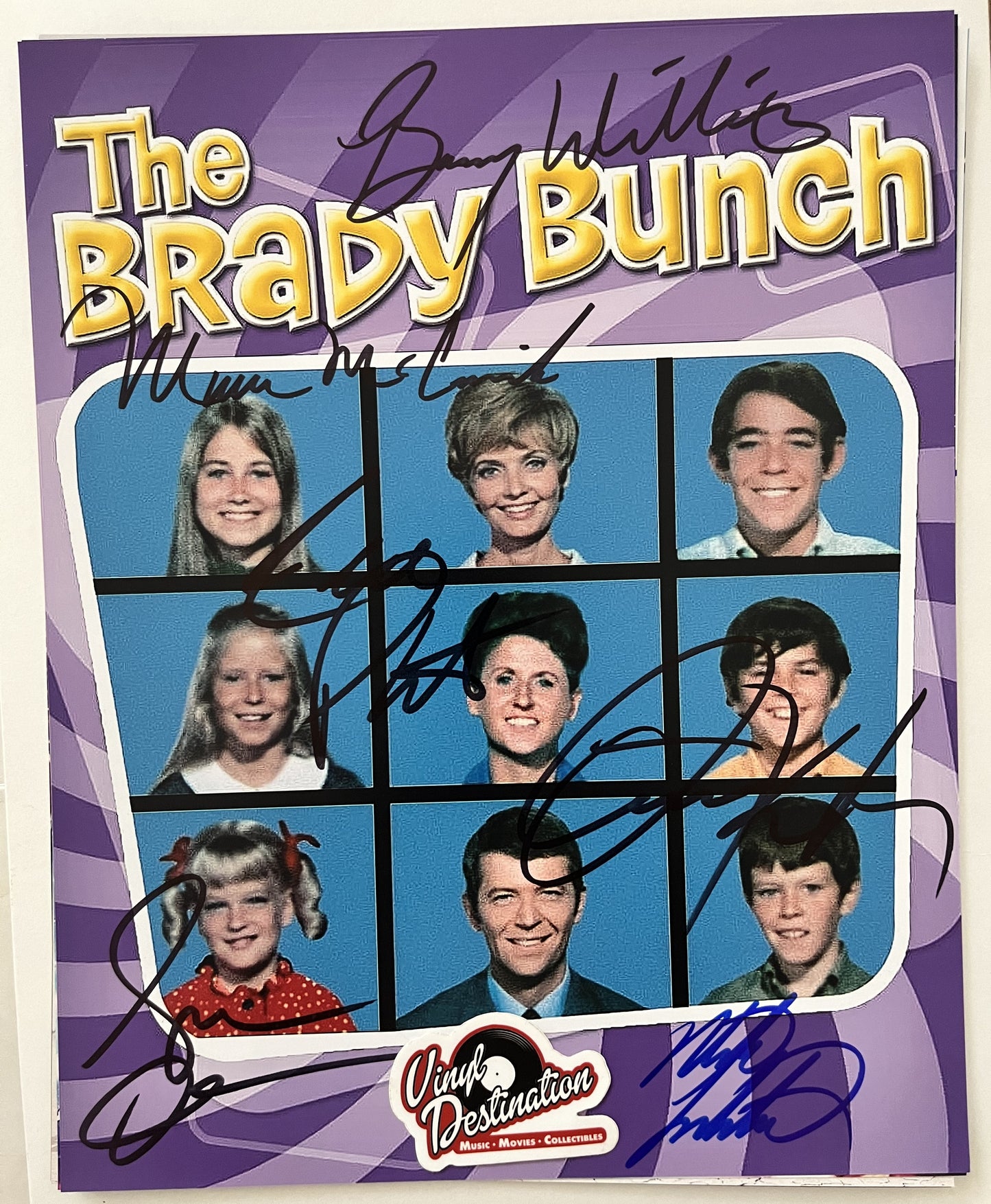 Brady Bunch - Cast Signed 8 x 10 Photo Autographed By All Six Brady Kids
