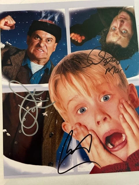 HOME ALONE - Cast Signed 8 x 10 Photo Culkin - Stern - Pesci