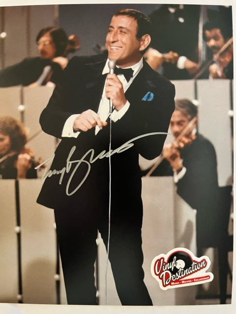 Tony Bennett - Music Superstar - Hand Signed 8 x 10 photo