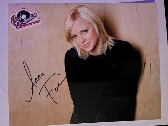 Anna Faris - Hand Signed 8 x 10 Photo