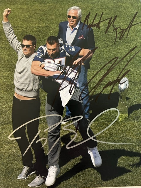 New England Patriots - Autographed 8 x 10 Photo Brady - Kraft - Gronkowski