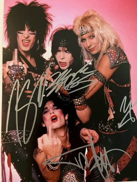 Motley Crue - Fully Signed 8 x 10 photo