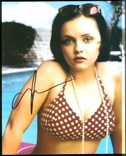 Christina Ricci - Signed 8 x 10 Photo