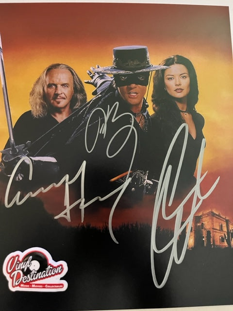 The Mask Of Zorro - Cast Signed 8 x 10 Photo  Hopkins   Zeta-Jones   Banderas
