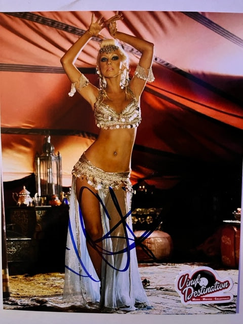 Pop Star - Christina Aguilera - Signed 8 x10 Photo