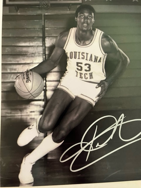 NBA Star - Karl Malone - Hand Signed 8 x 10 Photo