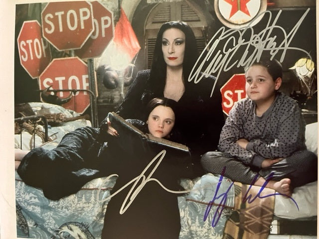 Addams Family - Cast Signed 8 x 10 Photo  Houston - Ricci - Workman