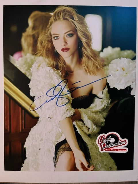 Amanda Seyfried - Hand Signed 8 x 10 Photo