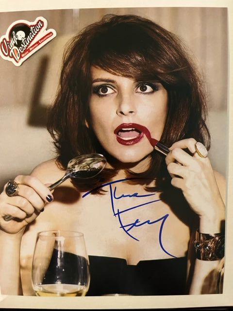 Tina fey - Hand Signed 8 x 10 Photo