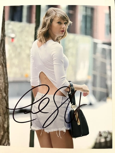 Taylor Swift - Pop Icon - Hand Signed 8 x 10 Photo