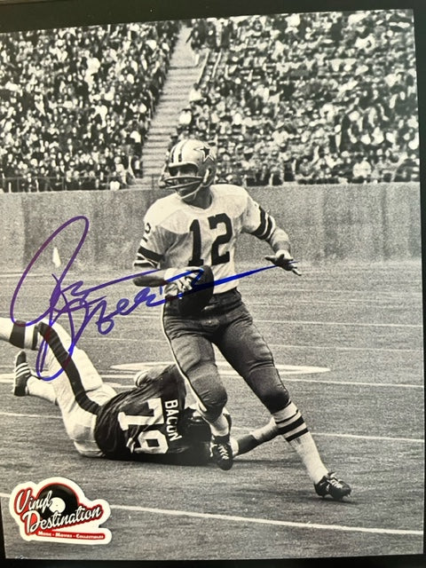 Roger Staubach - Dallas NFL Great - Hand Signed 8 x 10 Photo