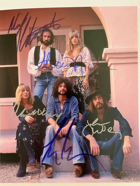 FLEETWOOD MAC - Fully  Autographed 8 x 10 Photo by Entire Band