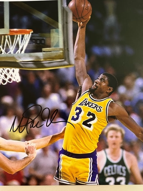 Magic Johnson - NBA Legend - L.A. Lakers - Hand Signed 8 x 10 Photo