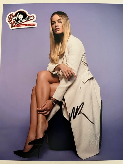 Margot Robbie - Hand Signed 8 x 10 Photo