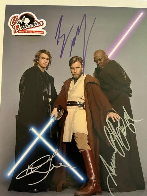 STAR WARS - Revenge Of The Sith - Cast Signed 8 x 10 Photo