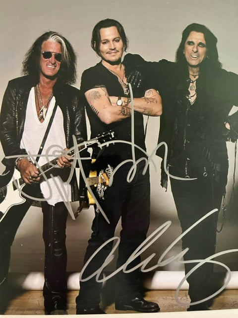 Hollywood Vampires - Fully Signed 8 x 10 Photo    Depp - Perry - Cooper