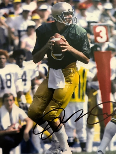 NFL Legend - Joe Montana - Notre Dame - Hand Signed 8 x 10 Photo