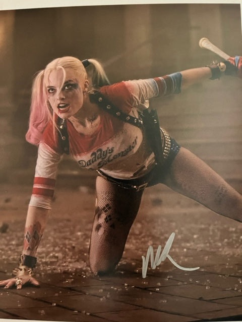 Margot Robbie - Harley Quinn - Suicide Squad - Hand Signed 8 x 10 Photo