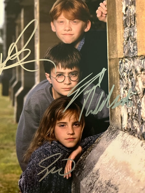 Harry Potter - Cast Signed 8 x 10 Photo   Radcliffe - Watson - Grint