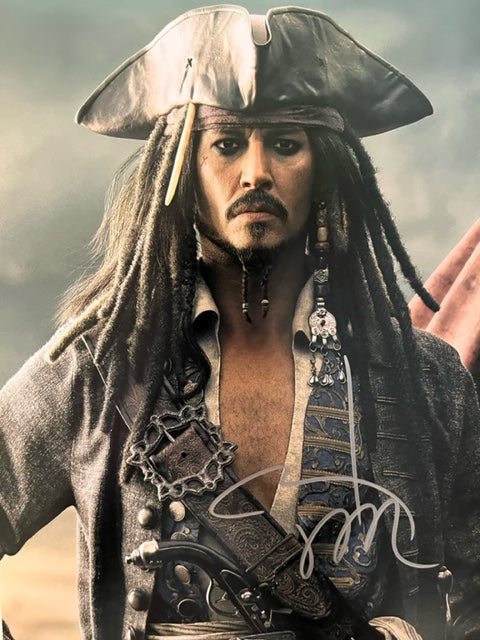 Pirates Of The Caribbean - Johnny Depp - Captain Jack Sparrow - Signed 8 x 10 Photo