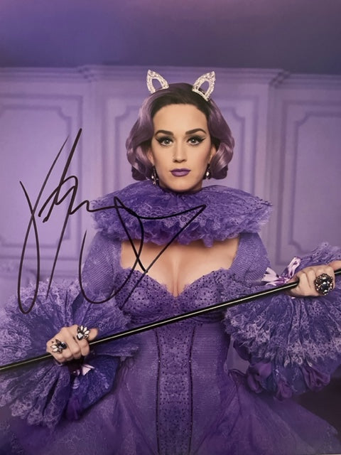Katy Perry - Signed 8 x 10 Photo