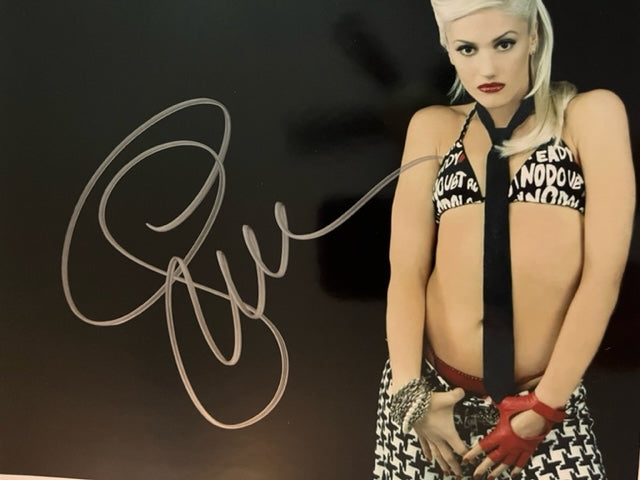 Gwen Stefani - No Doubt Hand Signed 8 x 10 Photo